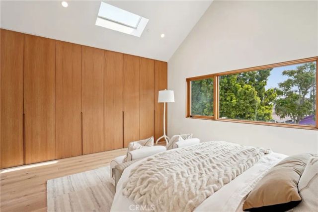 647 Navy Street, Santa Monica, CA 90405