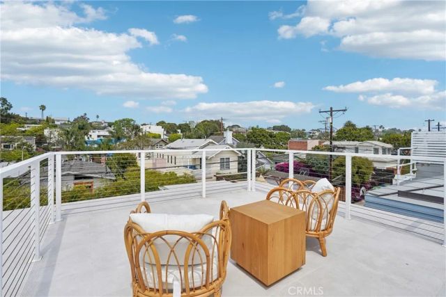 647 Navy Street, Santa Monica, CA 90405