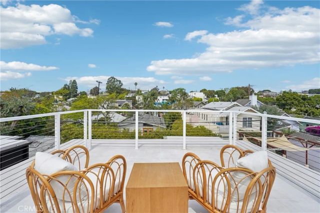 647 Navy Street, Santa Monica, CA 90405