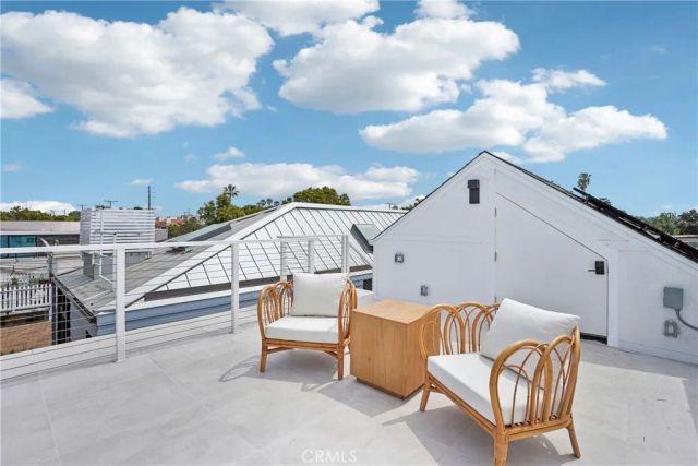 647 Navy Street, Santa Monica, CA 90405