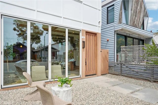 647 Navy Street, Santa Monica, CA 90405