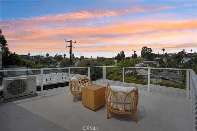 647 Navy Street, Santa Monica, CA 90405