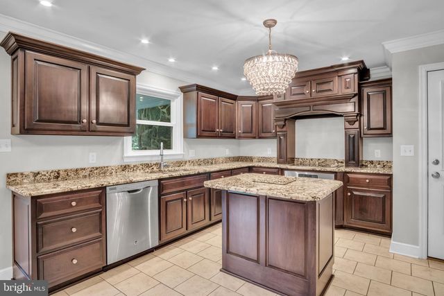 458 LEEARDEN RD, Hershey, PA 17033