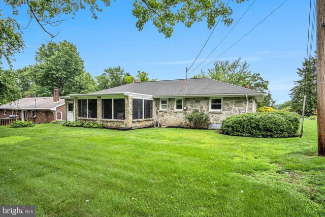 458 LEEARDEN RD, Hershey, PA 17033