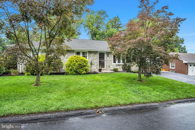 458 LEEARDEN RD, Hershey, PA 17033