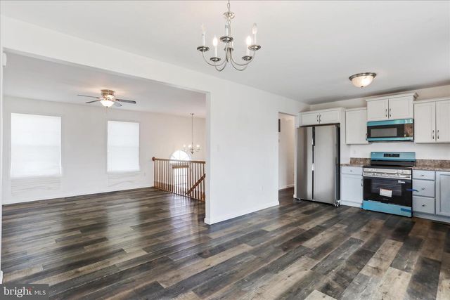 82 BISHOP AVE, Inwood, WV 25428