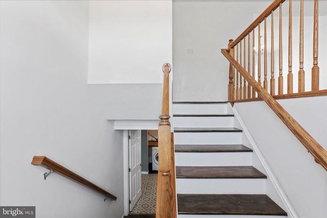 82 BISHOP AVE, Inwood, WV 25428