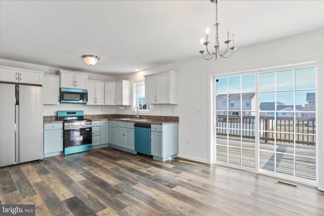 82 BISHOP AVE, Inwood, WV 25428