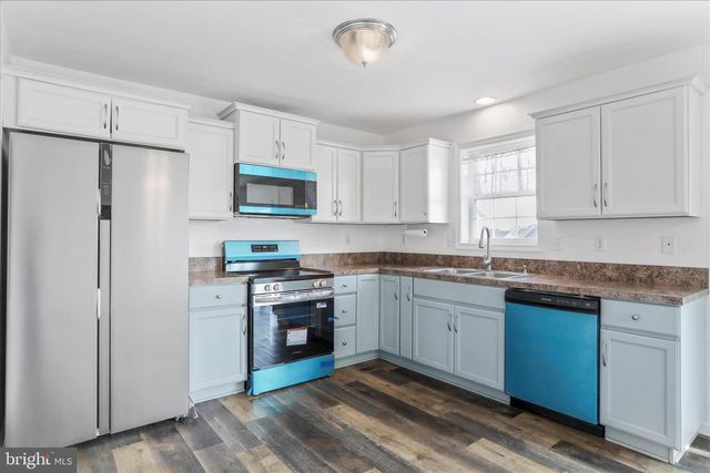 82 BISHOP AVE, Inwood, WV 25428