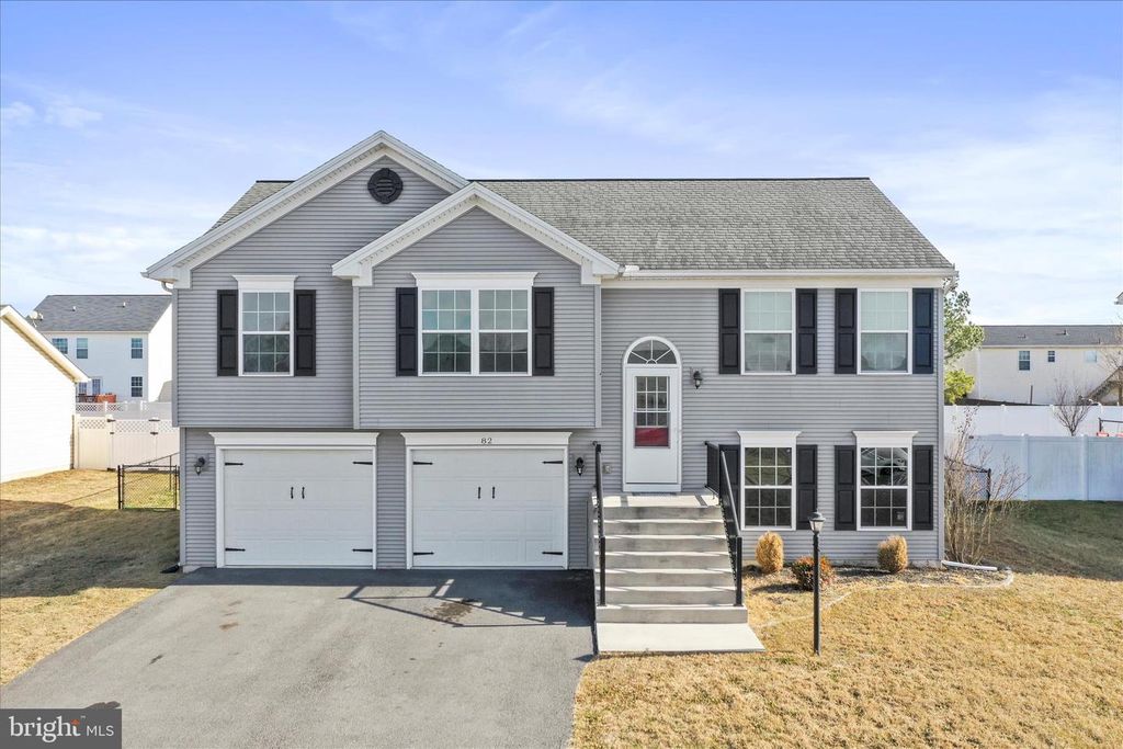 82 BISHOP AVE, Inwood, WV 25428