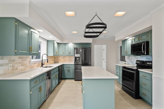 8150 PLANTERS GROVE CV, Cordova, TN 38018