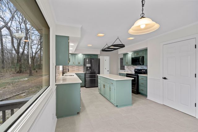 8150 PLANTERS GROVE CV, Cordova, TN 38018