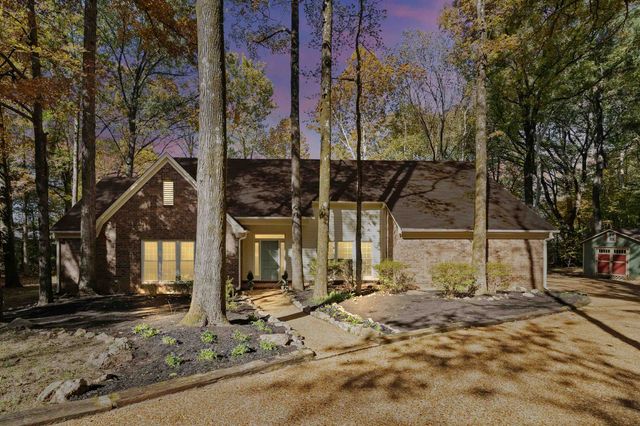 8150 PLANTERS GROVE CV, Cordova, TN 38018