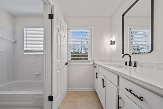 8150 PLANTERS GROVE CV, Cordova, TN 38018