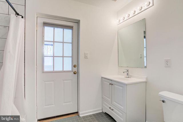 2318 MALRAUX DR, Vienna, VA 22182