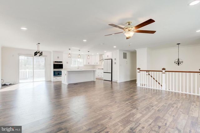 2318 MALRAUX DR, Vienna, VA 22182