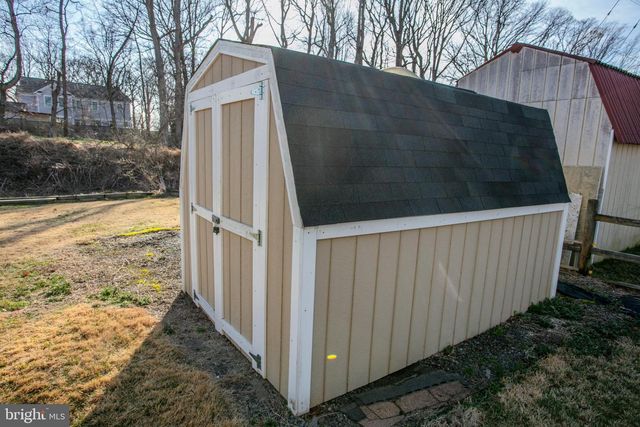 2318 MALRAUX DR, Vienna, VA 22182