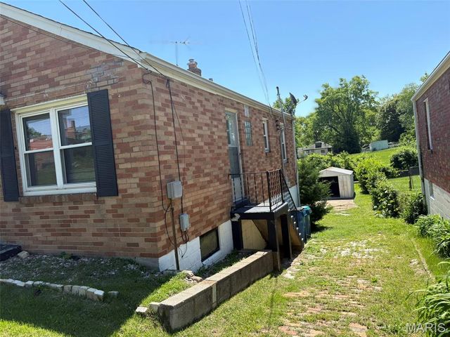 8816 Cozens Avenue, Jennings, MO 63136