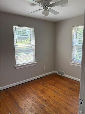 8816 Cozens Avenue, Jennings, MO 63136