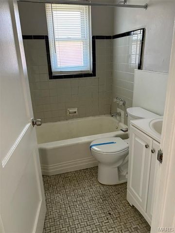 8816 Cozens Avenue, Jennings, MO 63136