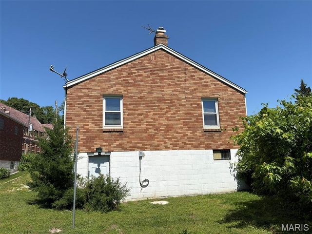 8816 Cozens Avenue, Jennings, MO 63136
