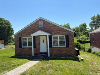 8816 Cozens Avenue, Jennings, MO 63136