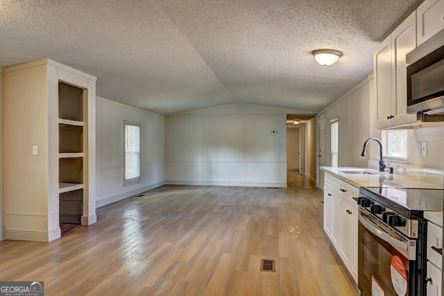 144 Skyland Drive E, Locust Grove, GA 30248