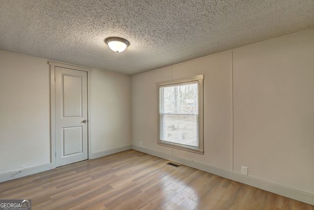 144 Skyland Drive E, Locust Grove, GA 30248