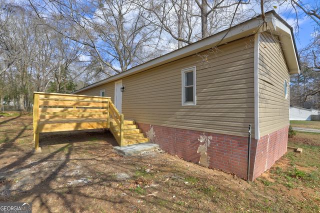 144 Skyland Drive E, Locust Grove, GA 30248