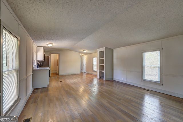 144 Skyland Drive E, Locust Grove, GA 30248