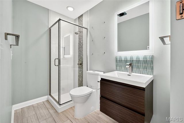 9067 Wrenwood Lane, Brentwood, MO 63144