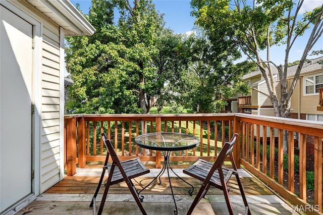 9067 Wrenwood Lane, Brentwood, MO 63144