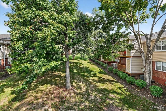 9067 Wrenwood Lane, Brentwood, MO 63144