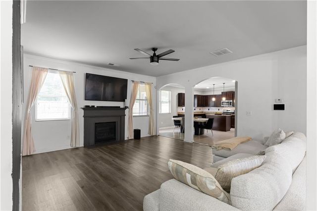 210 Silver Willow Walk, Covington, GA 30016
