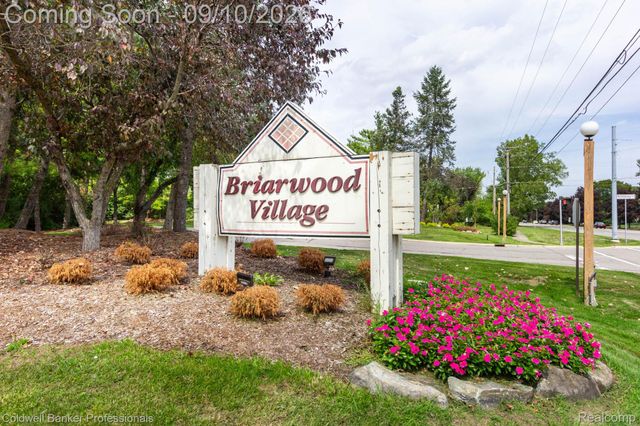 25188 Dunham Court, Farmington Hills, MI 48336