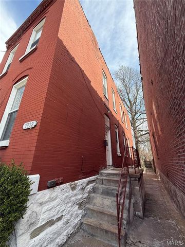 3332 Nebraska Avenue, St Louis, MO 63118