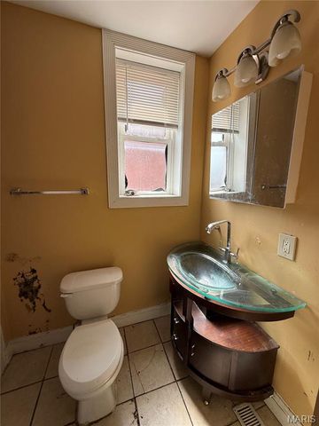 3332 Nebraska Avenue, St Louis, MO 63118