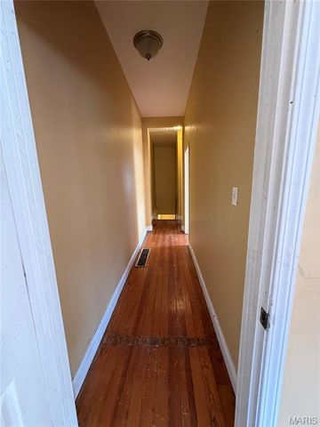 3332 Nebraska Avenue, St Louis, MO 63118