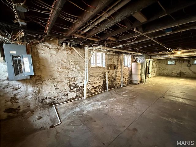 3332 Nebraska Avenue, St Louis, MO 63118