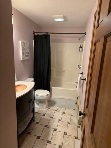 3 Morgan St, Worcester, MA 01606