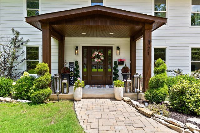 9321 Royal Shadows Drive, Chattanooga, TN 37421