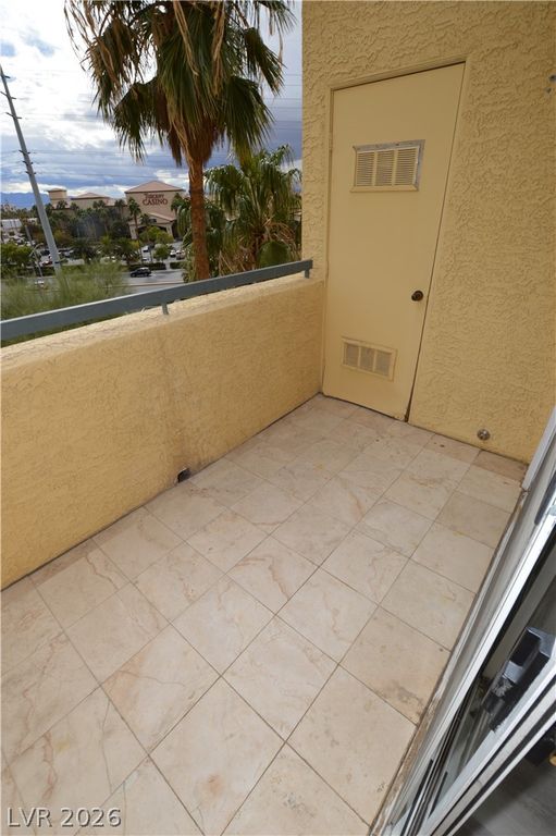 Image 18 of property listing at 270 East Flamingo Road 418, Las Vegas, NV 89169