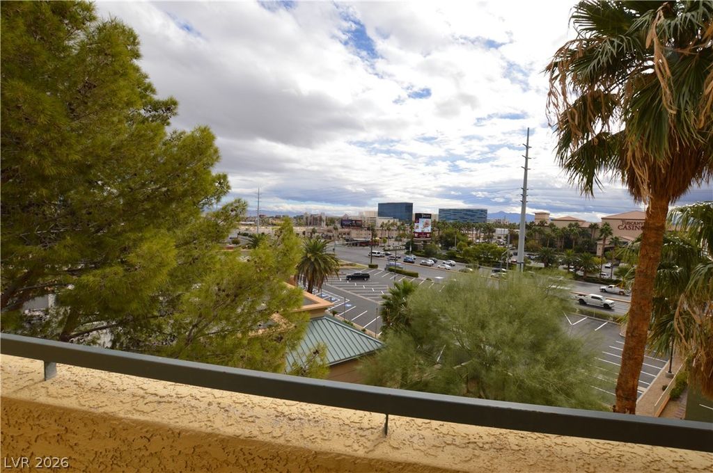 Image 21 of property listing at 270 East Flamingo Road 418, Las Vegas, NV 89169