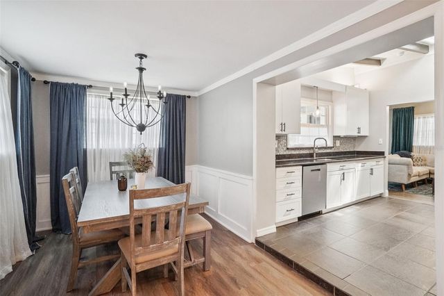 3218 W OAKELLAR AVENUE, Tampa, FL 33611