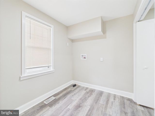 28 S QUEEN ST, Dover, DE 19904