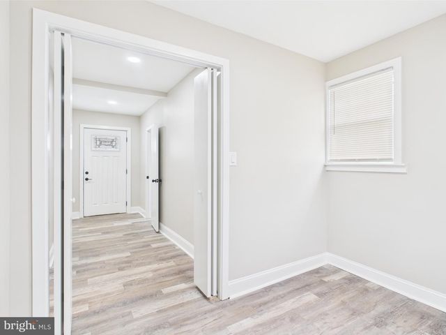 28 S QUEEN ST, Dover, DE 19904