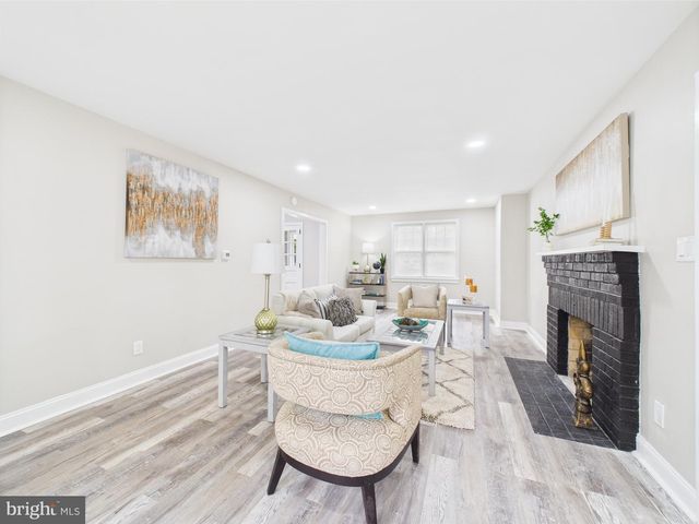 28 S QUEEN ST, Dover, DE 19904