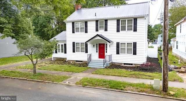 28 S QUEEN ST, Dover, DE 19904