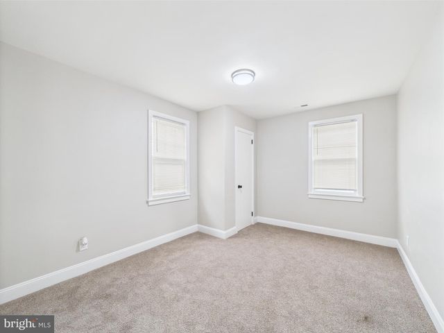 28 S QUEEN ST, Dover, DE 19904