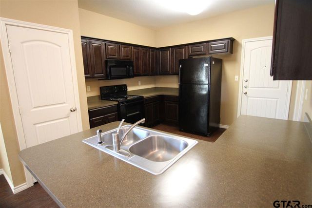19391 King Ranch Dr., Flint, TX 75762